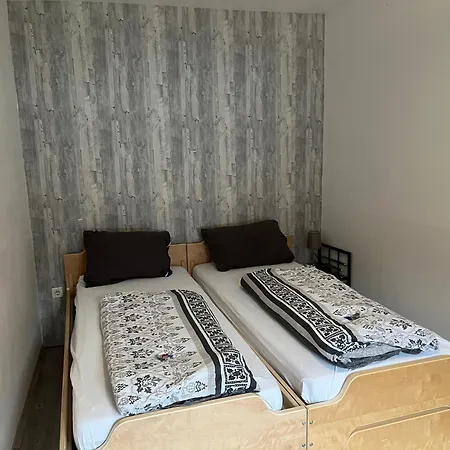 Flying Hirsch Apartment *